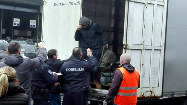 Азиланти уместо у ЕУ стигли у – Ваљево! (ФОТО)